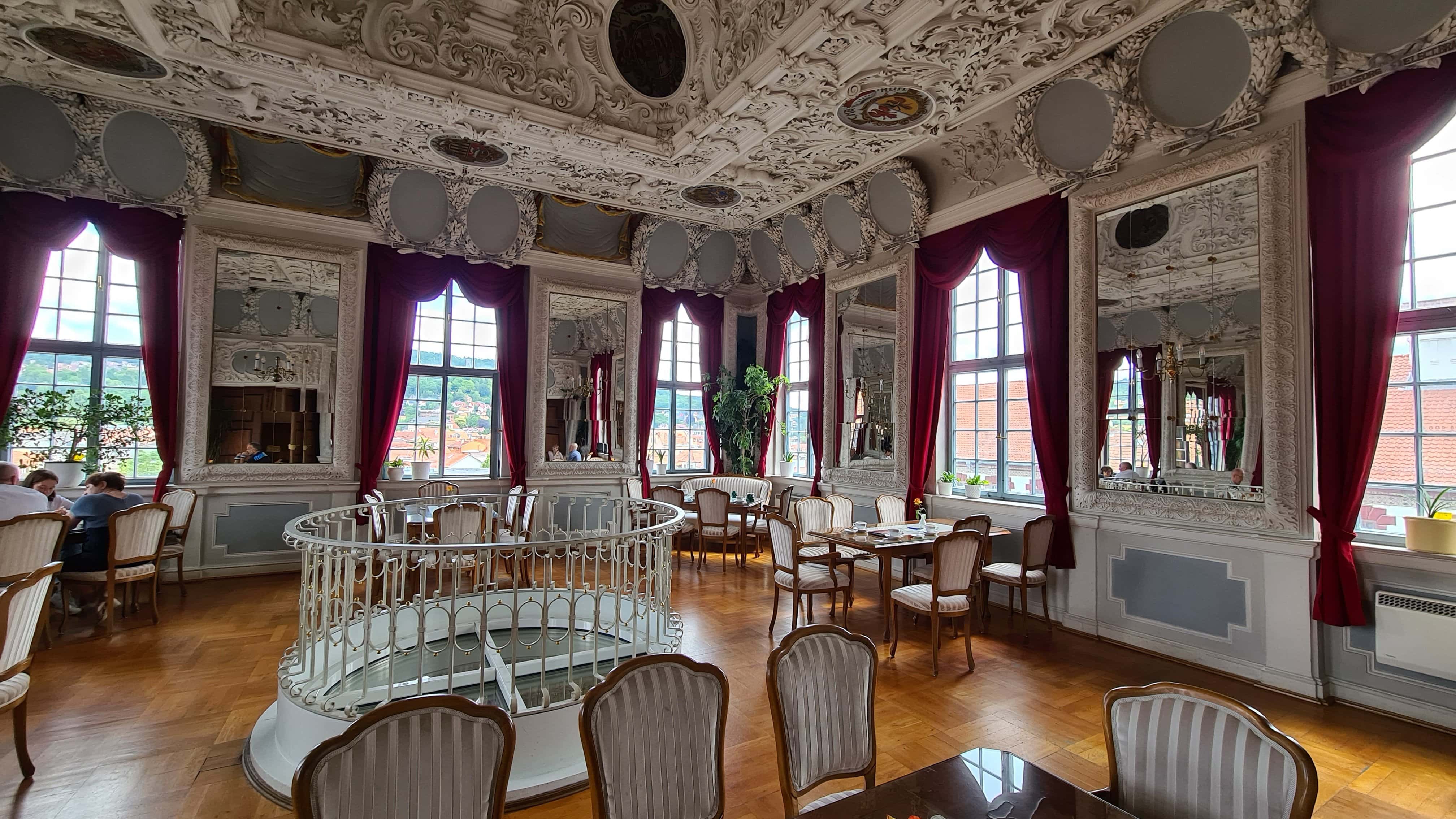 Kaffee im Schloss Elisabethenburg Meiningen