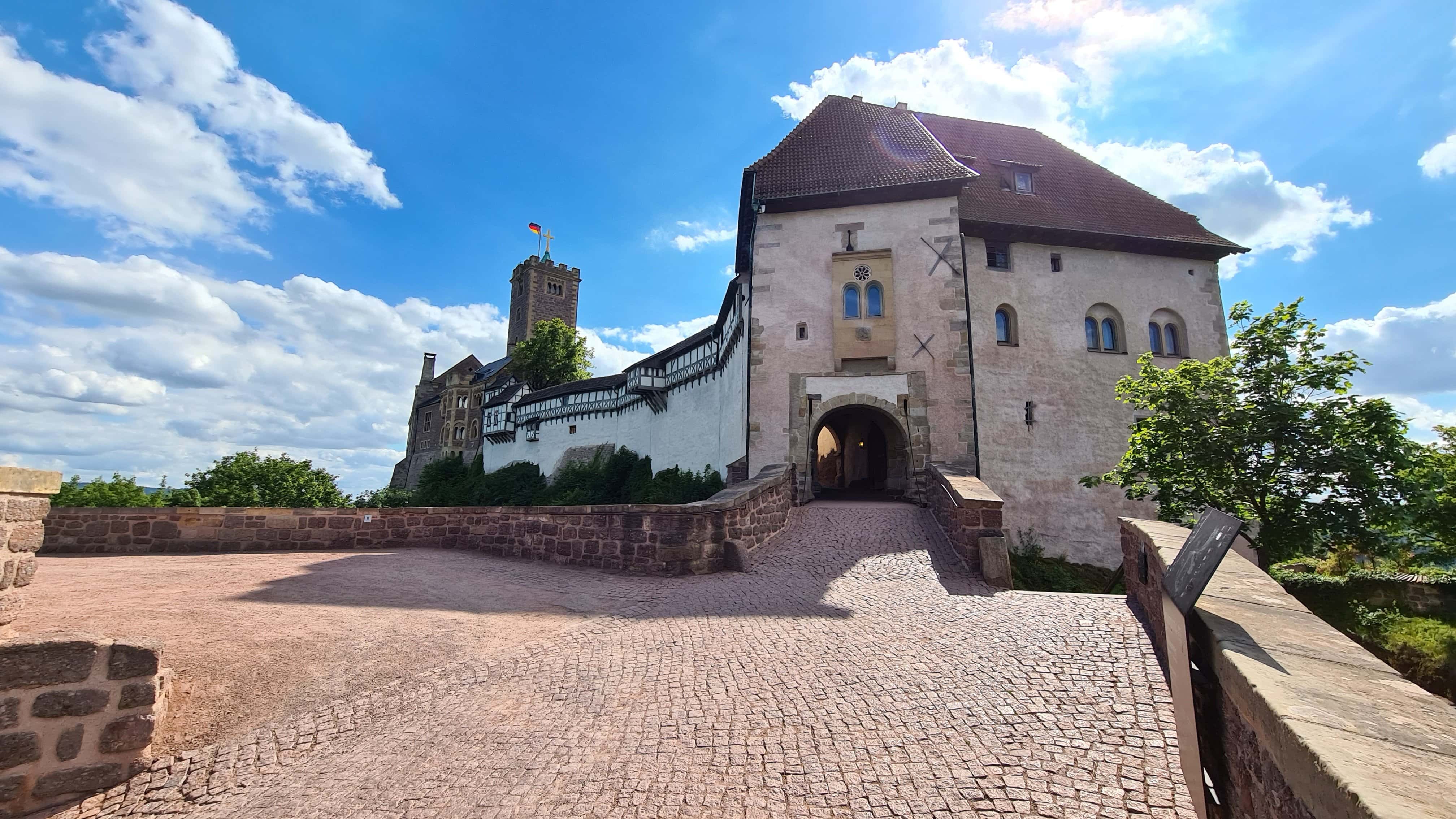Vor der Wartburg
