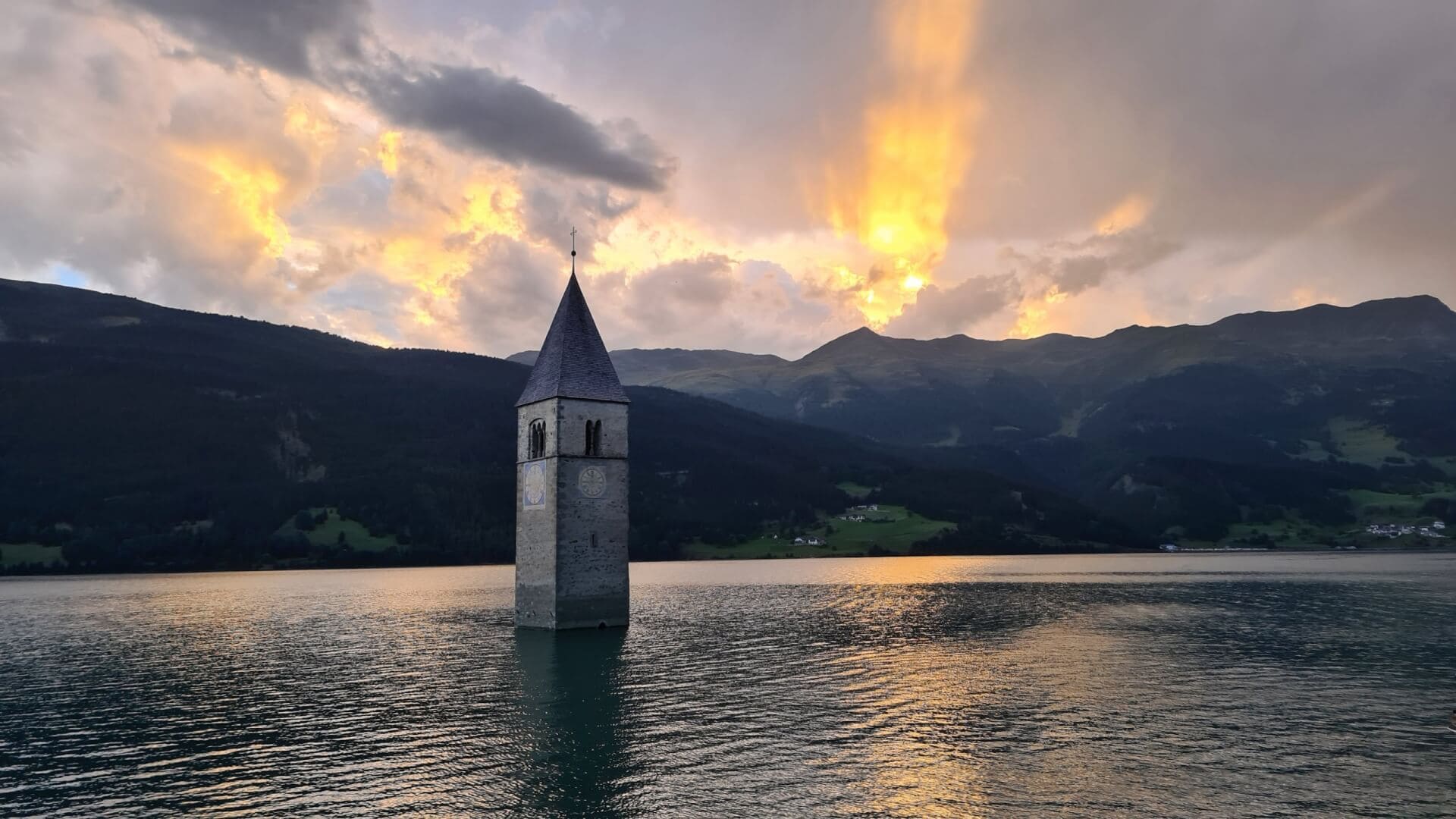 Versunkener Kirchturm Reschensee