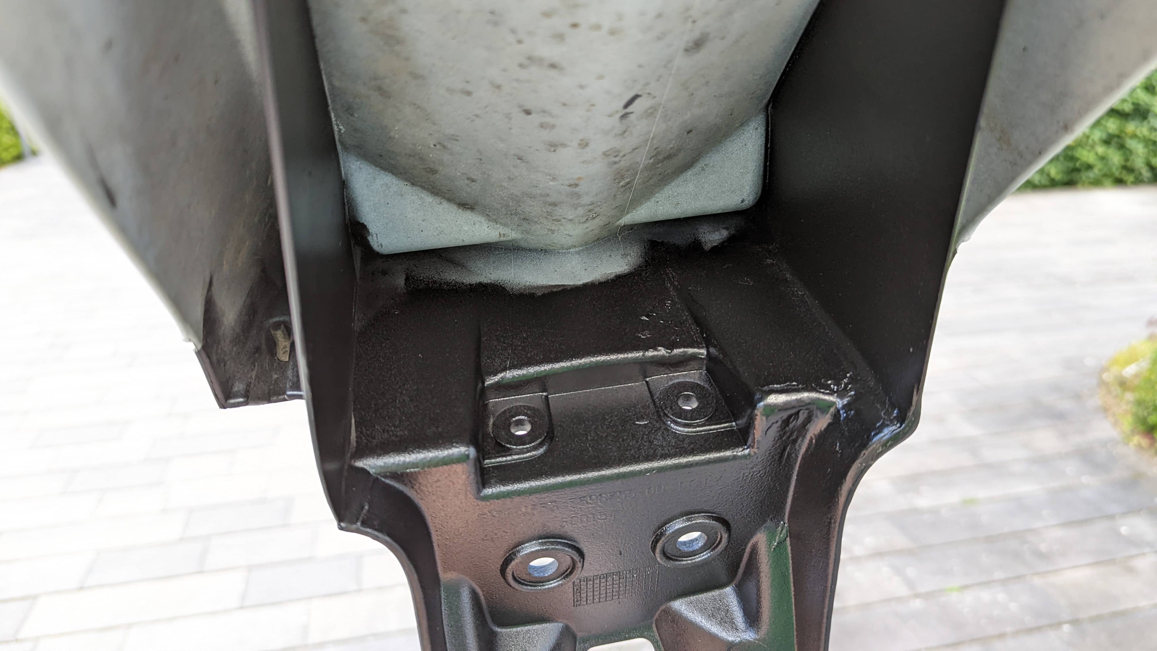 Reparierter Kotflügel Aluminiumoxidation