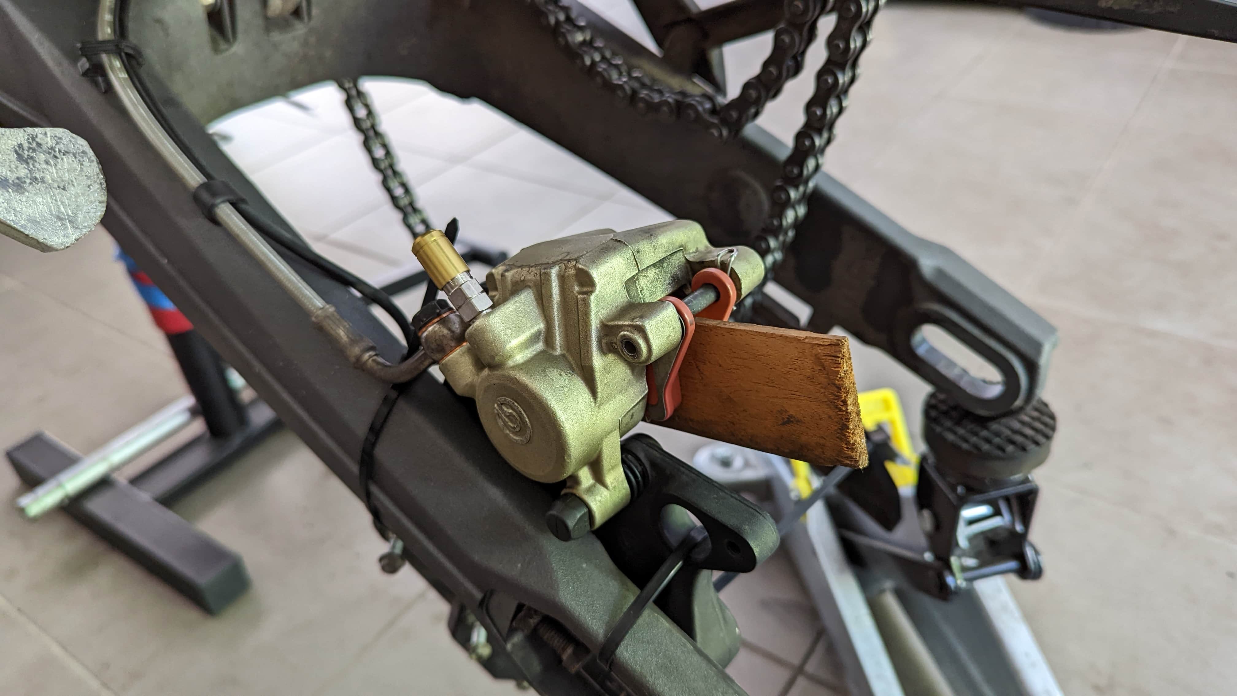 Hinter Bremssattel BMW G 650 XChallenge