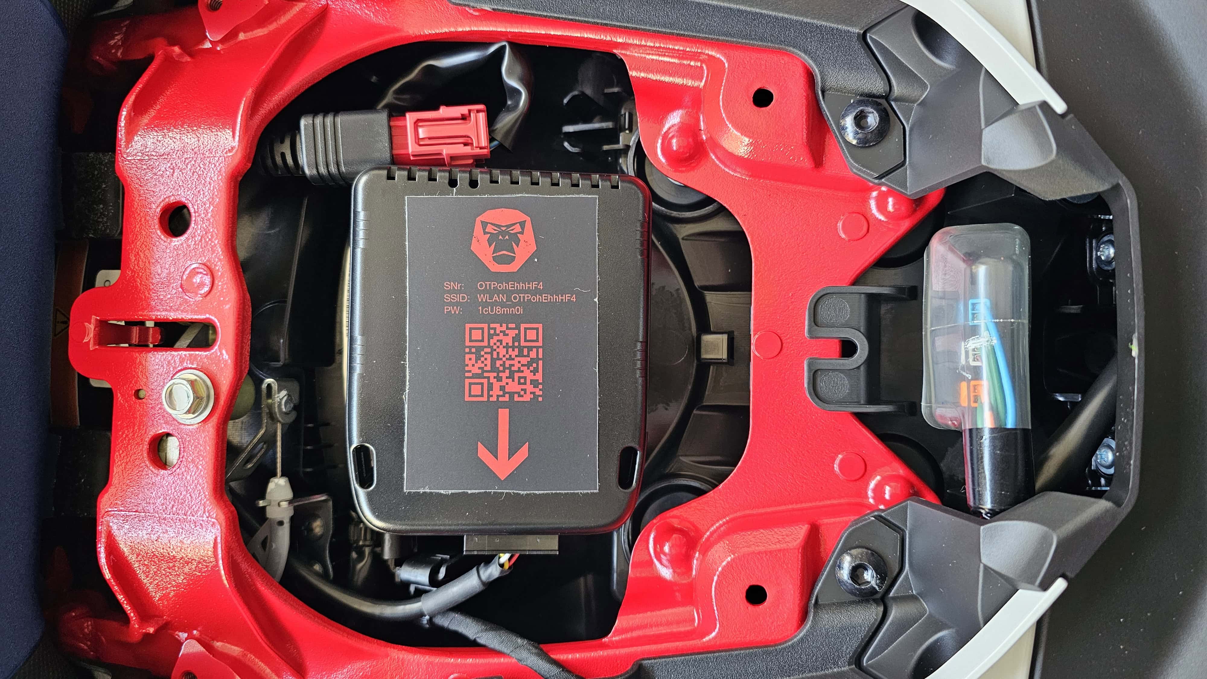 RideLink Wingman Pro mit eCall eingebaut am Motorrad