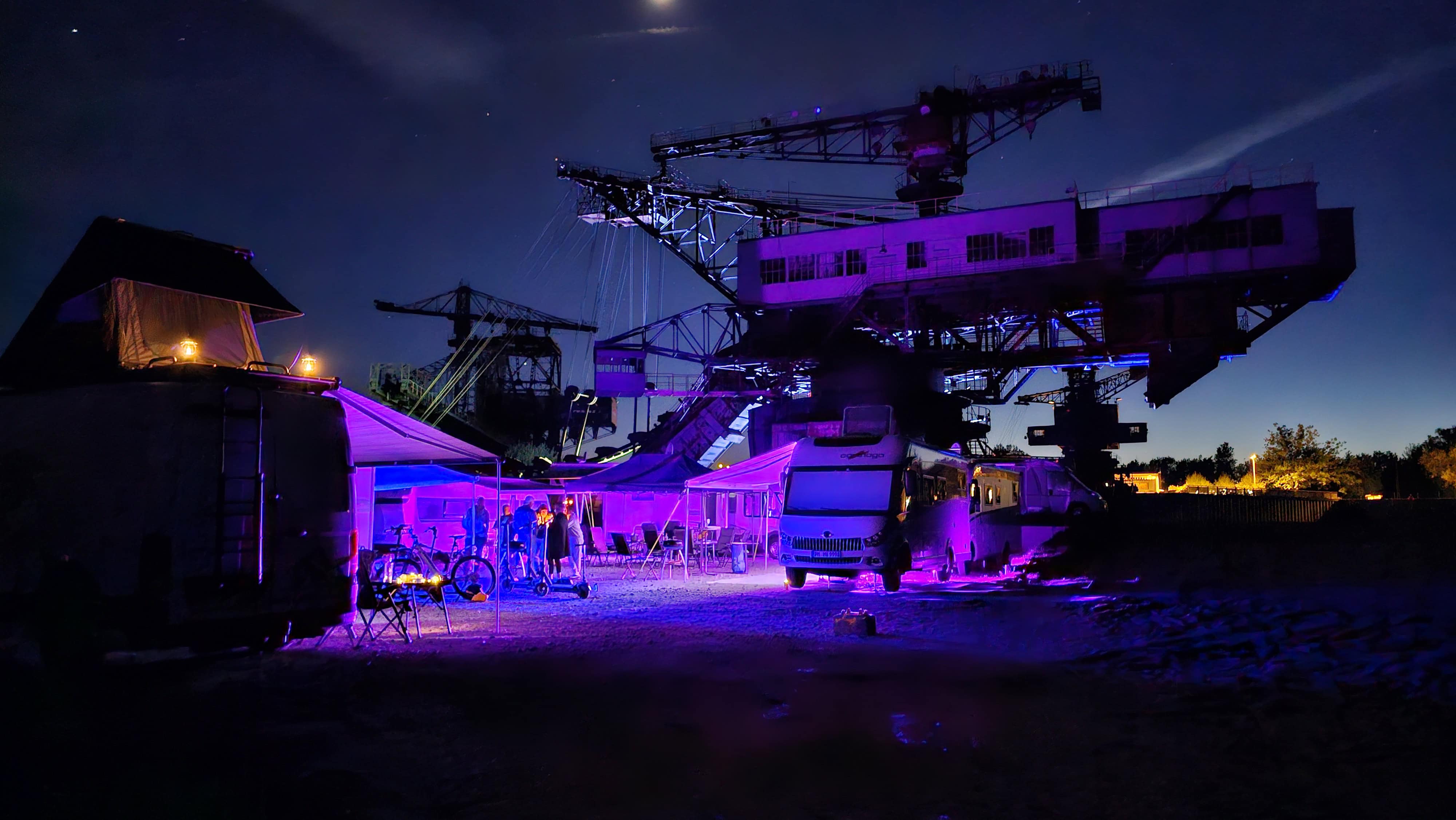 Camping, Ferropolis bei Nacht