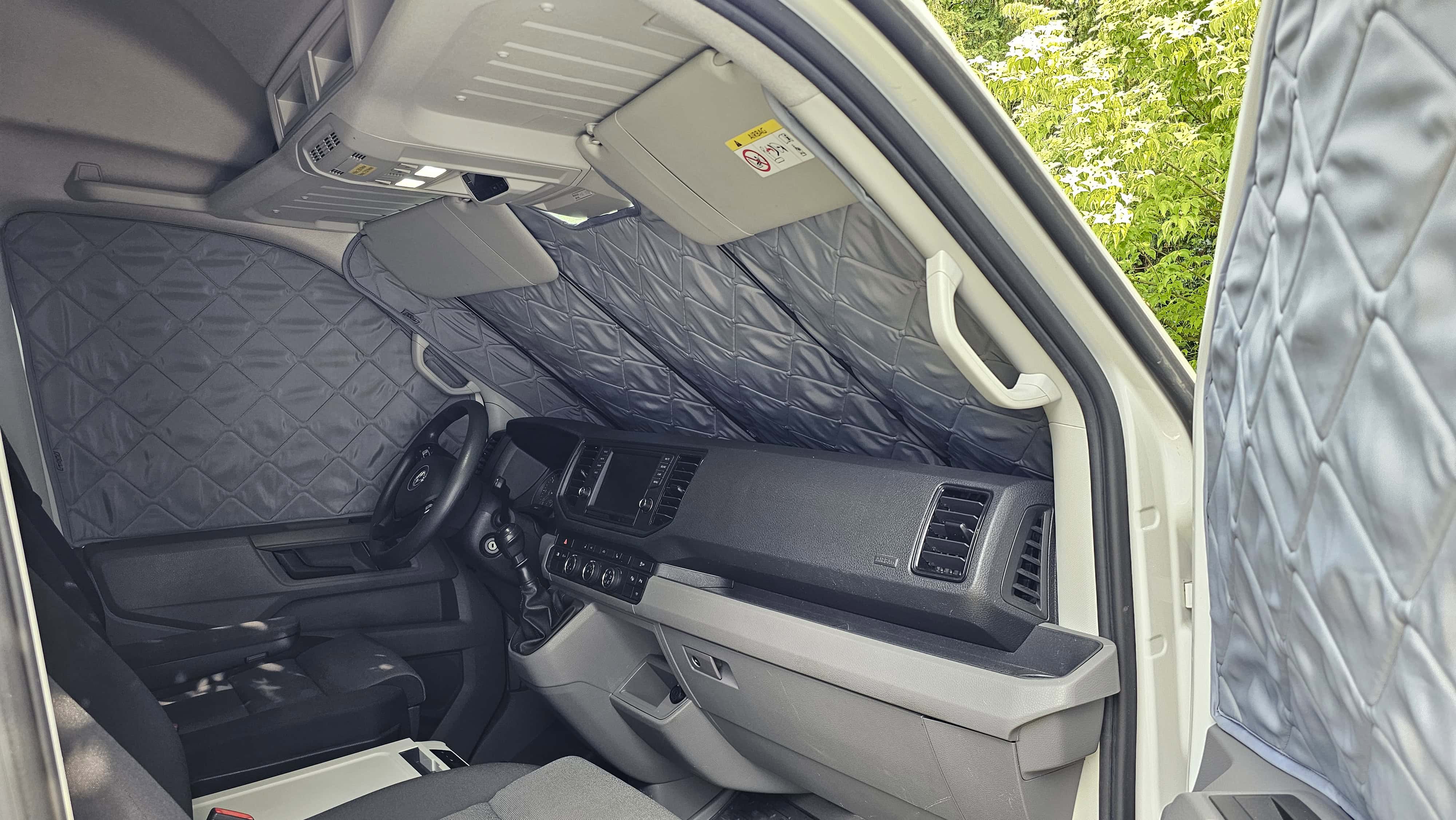 Projekt "Der perfekte Transporter". Umbau eines VW Crafter 2 zum Motorradtransporter und für Haus und Garten. Projekt Camper