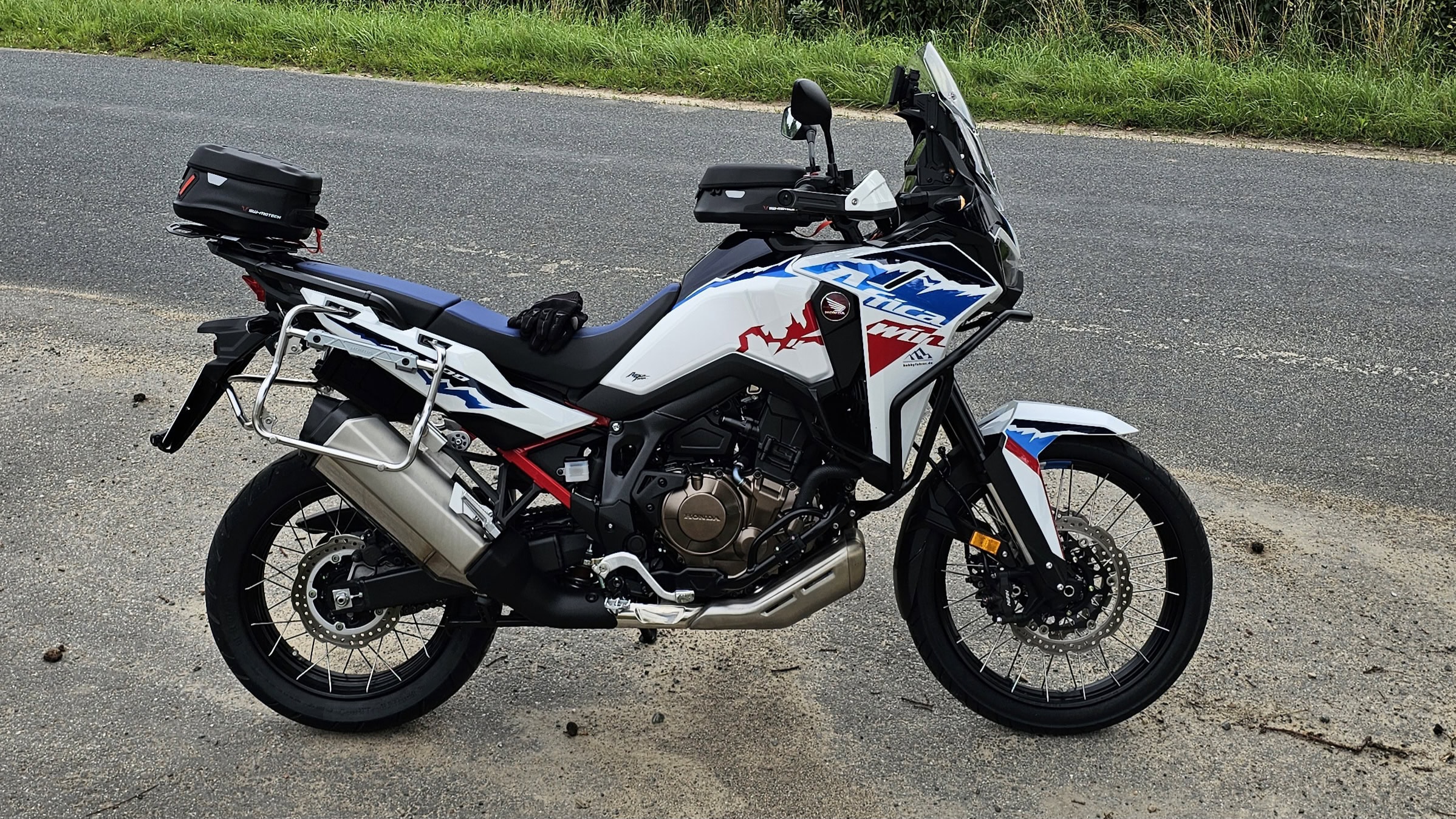 Seitenansicht Honda Africa Twin ES 2025