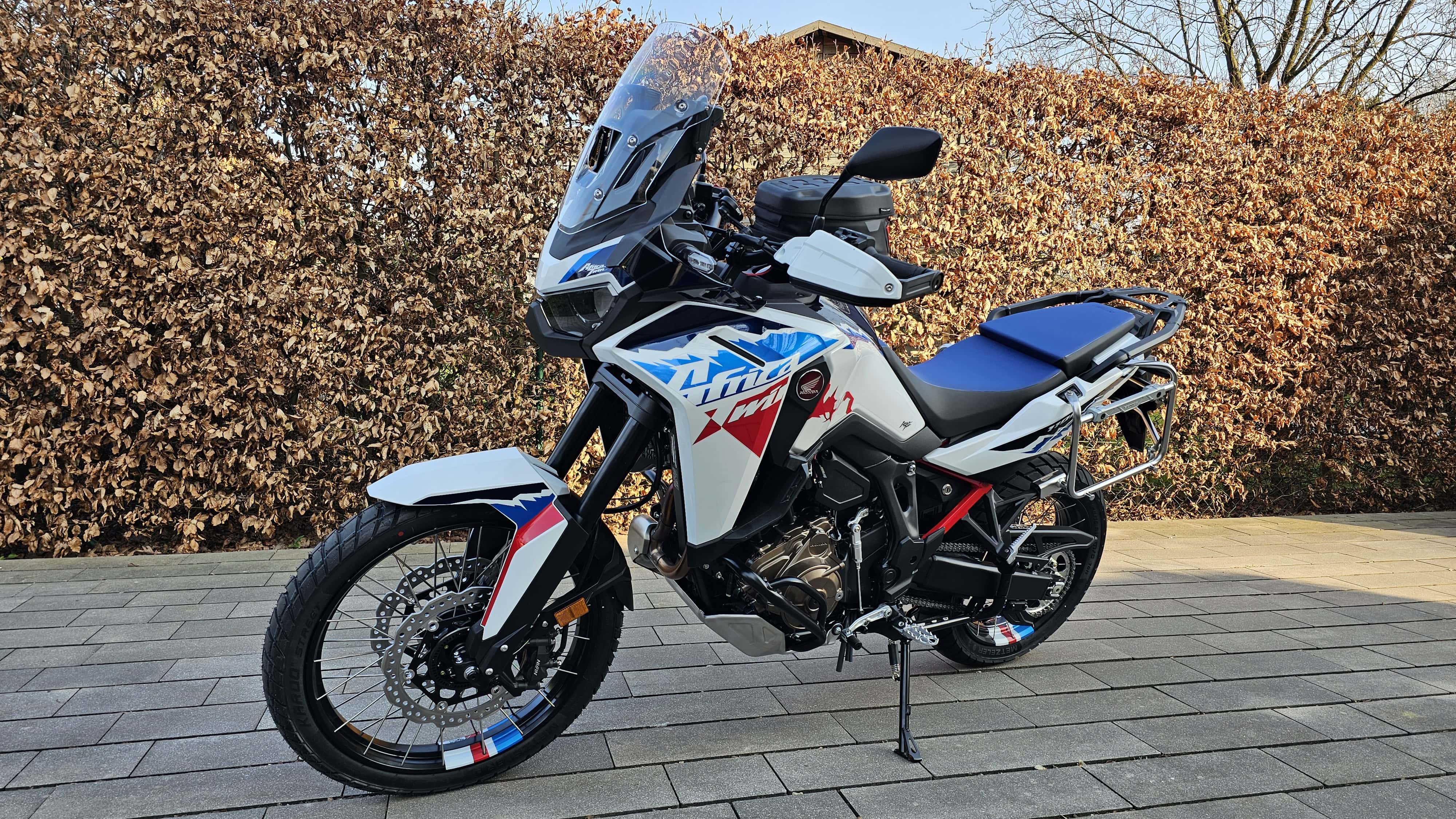 Honda CRF1100L Africa Twin ES  Motorrad für Touren und Abenteuer auf Reisen.