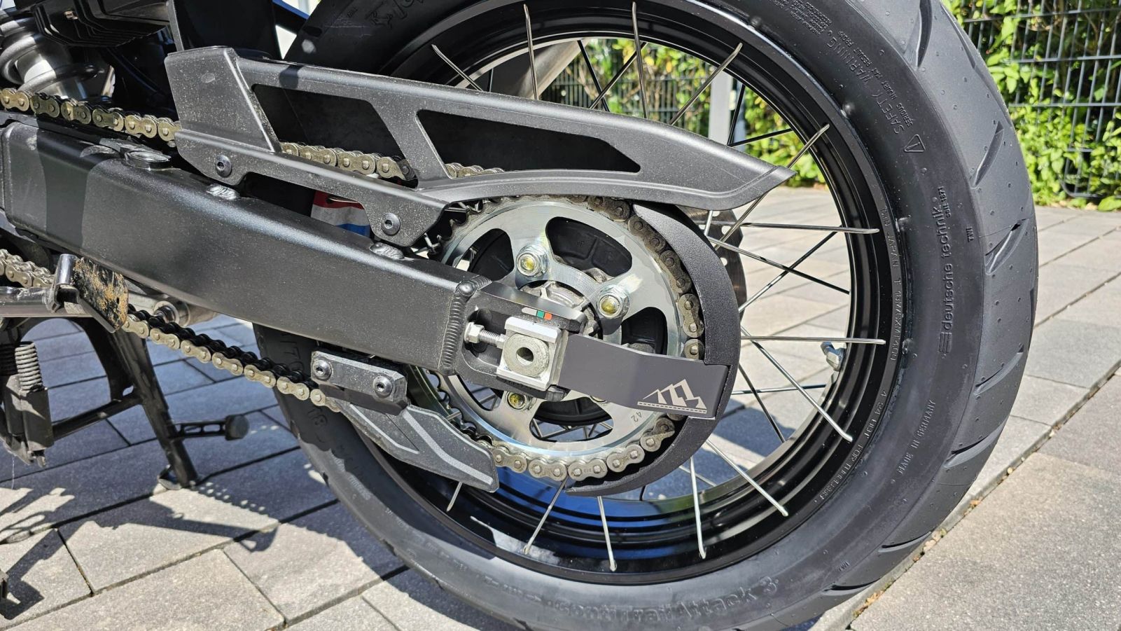 CleandisC Gadget für Motorräder mit Kette